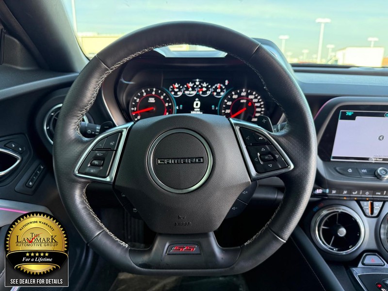 2016 Chevrolet Camaro 2SS photo 19