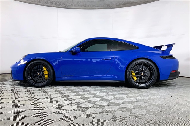 2025 Porsche 911 GTS photo 2