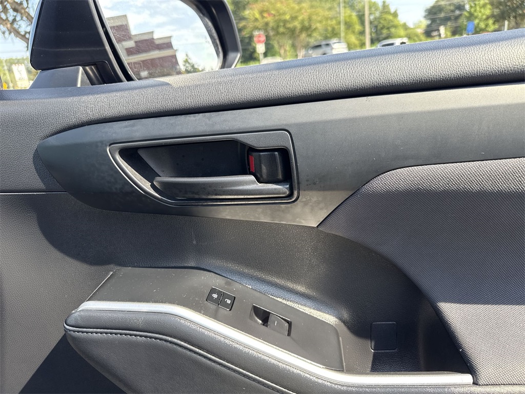 2024 Toyota Highlander LE photo 25