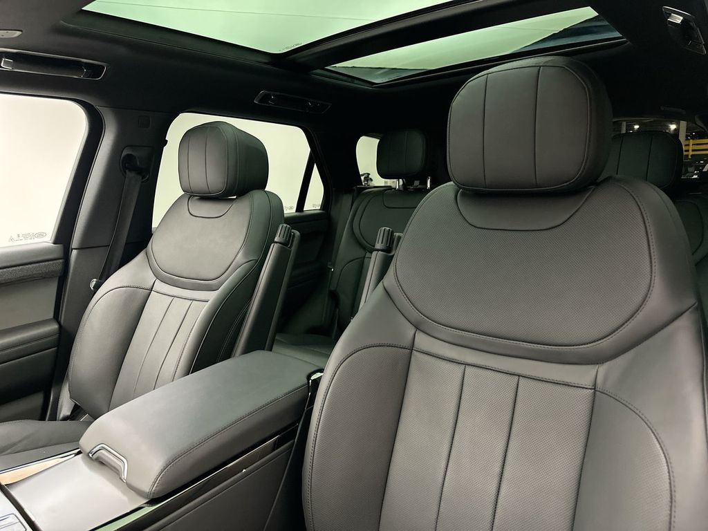 2024 Land Rover Range Rover Sport P400 Dynamic SE photo 10