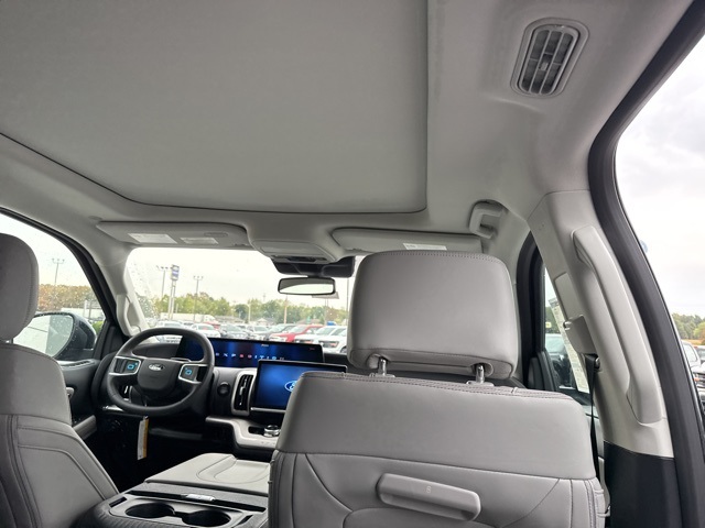 2025 Ford Expedition photo 28