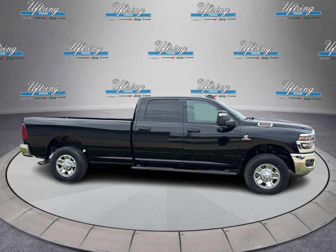 2025 Ram 3500 Tradesman photo 2