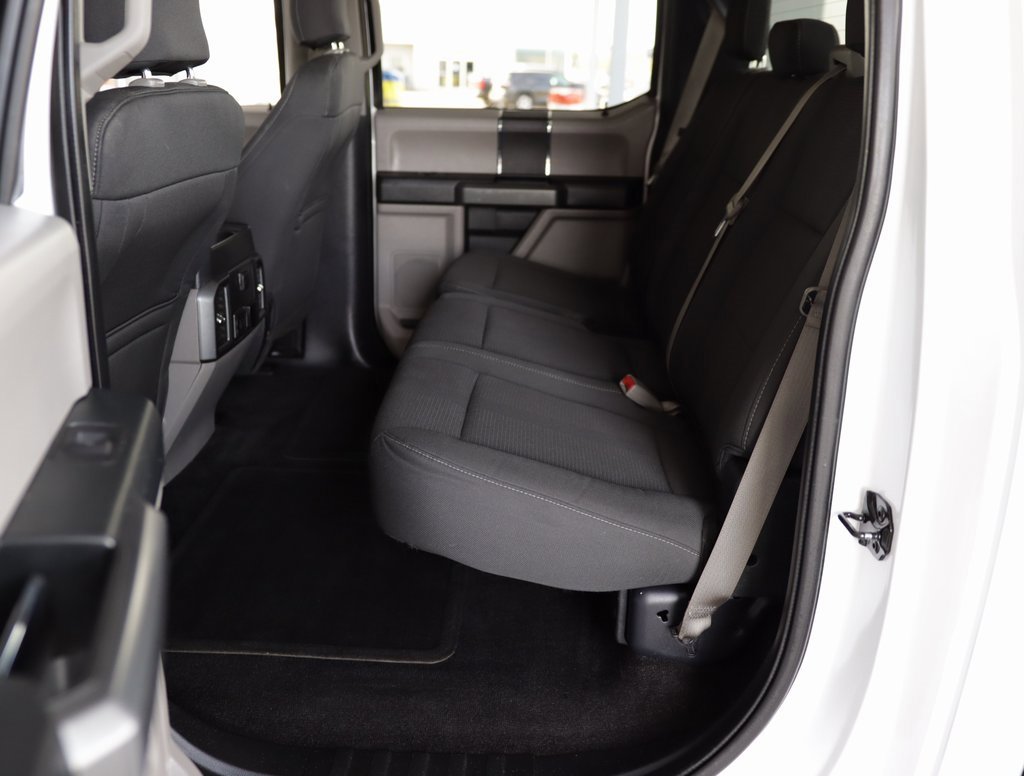 2015 Ford F-150 XLT photo 22