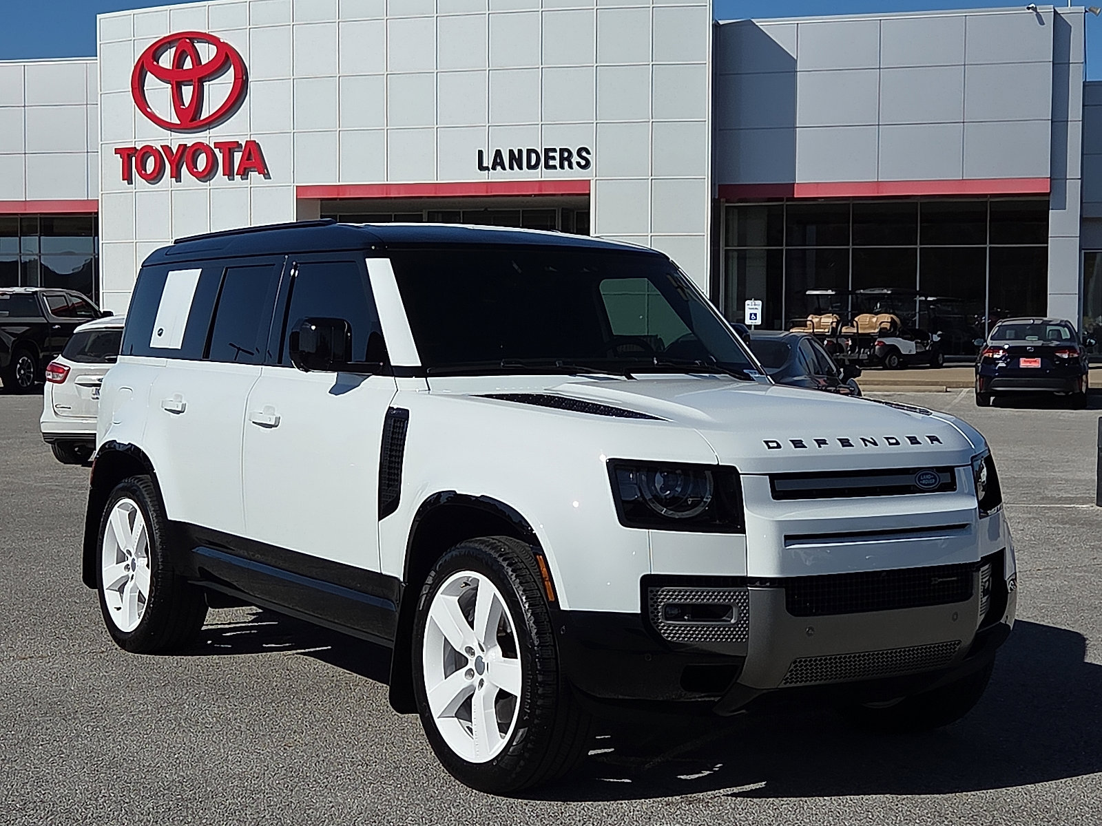 2023 Land Rover Defender X-Dynamic SE's photo