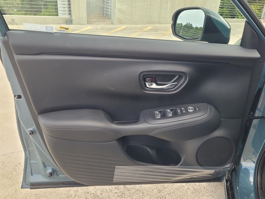 2026 Honda HR-V EX-L photo 16