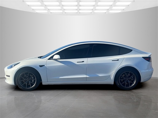 2022 Tesla Model 3 Long Range photo 4