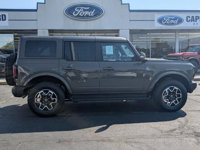 2025 Ford Bronco Outer Banks photo 28
