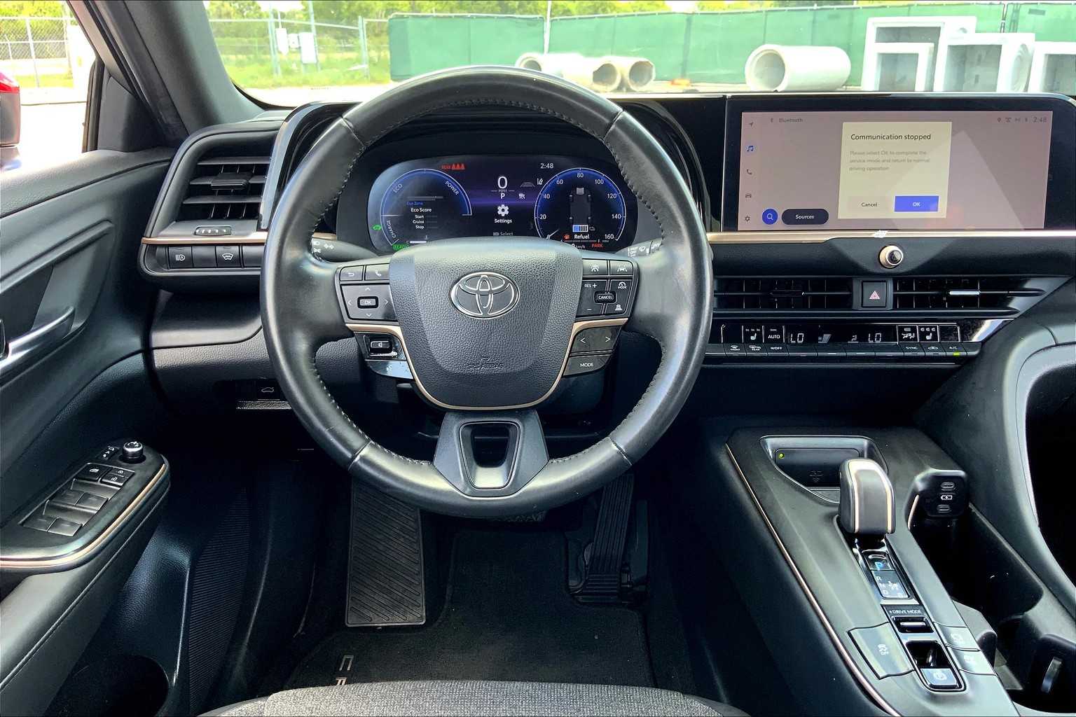 2023 Toyota Crown XLE photo 5