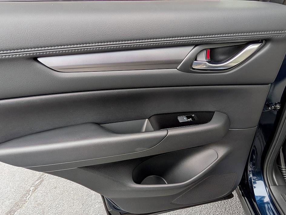 2025 Mazda CX-5 2.5 S Preferred photo 26