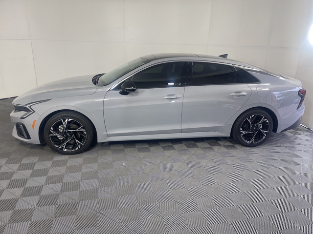 2025 Kia K5 GT-Line photo 13