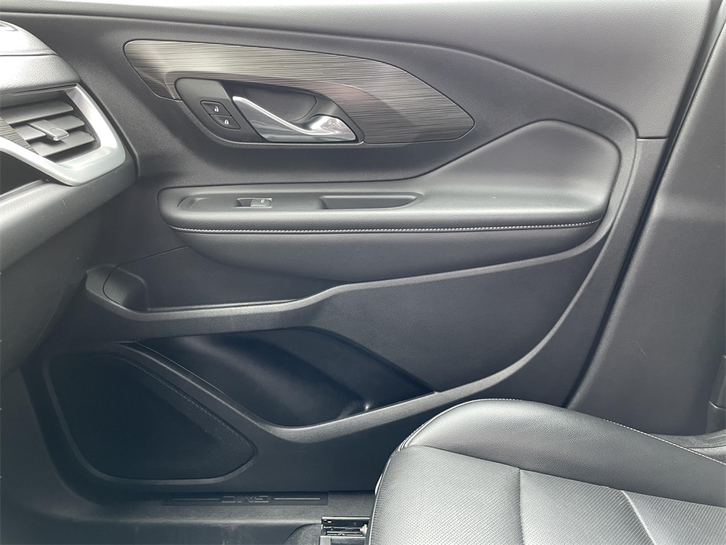 2023 Gmc Terrain SLT photo 16