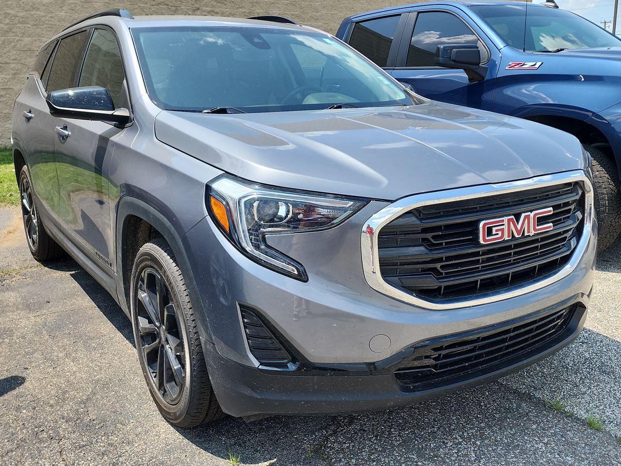 2021 Gmc Terrain SLE photo 2