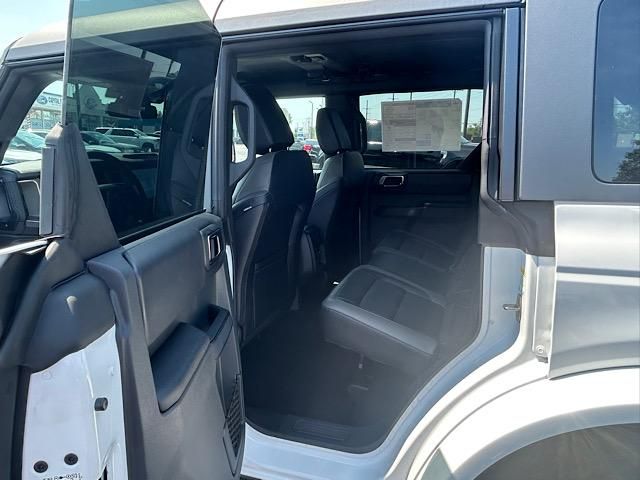 2025 Ford Bronco Outer Banks photo 32