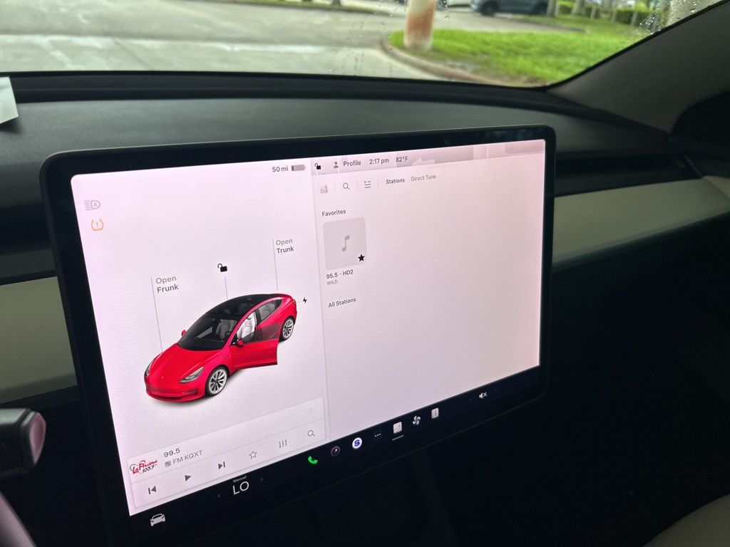 2021 Tesla Model 3 Standard Range Plus photo 6