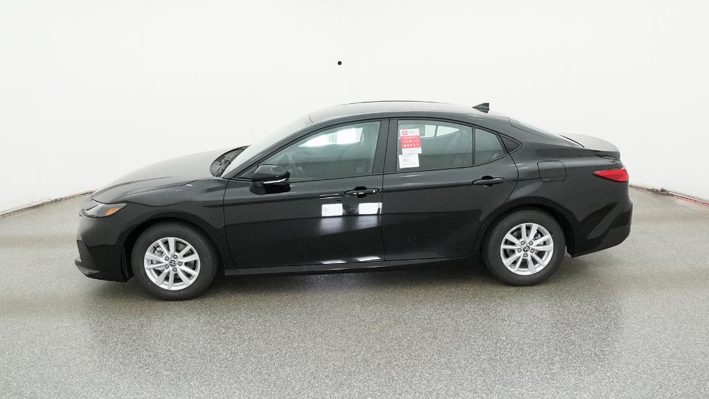 2026 Toyota Camry LE photo 9