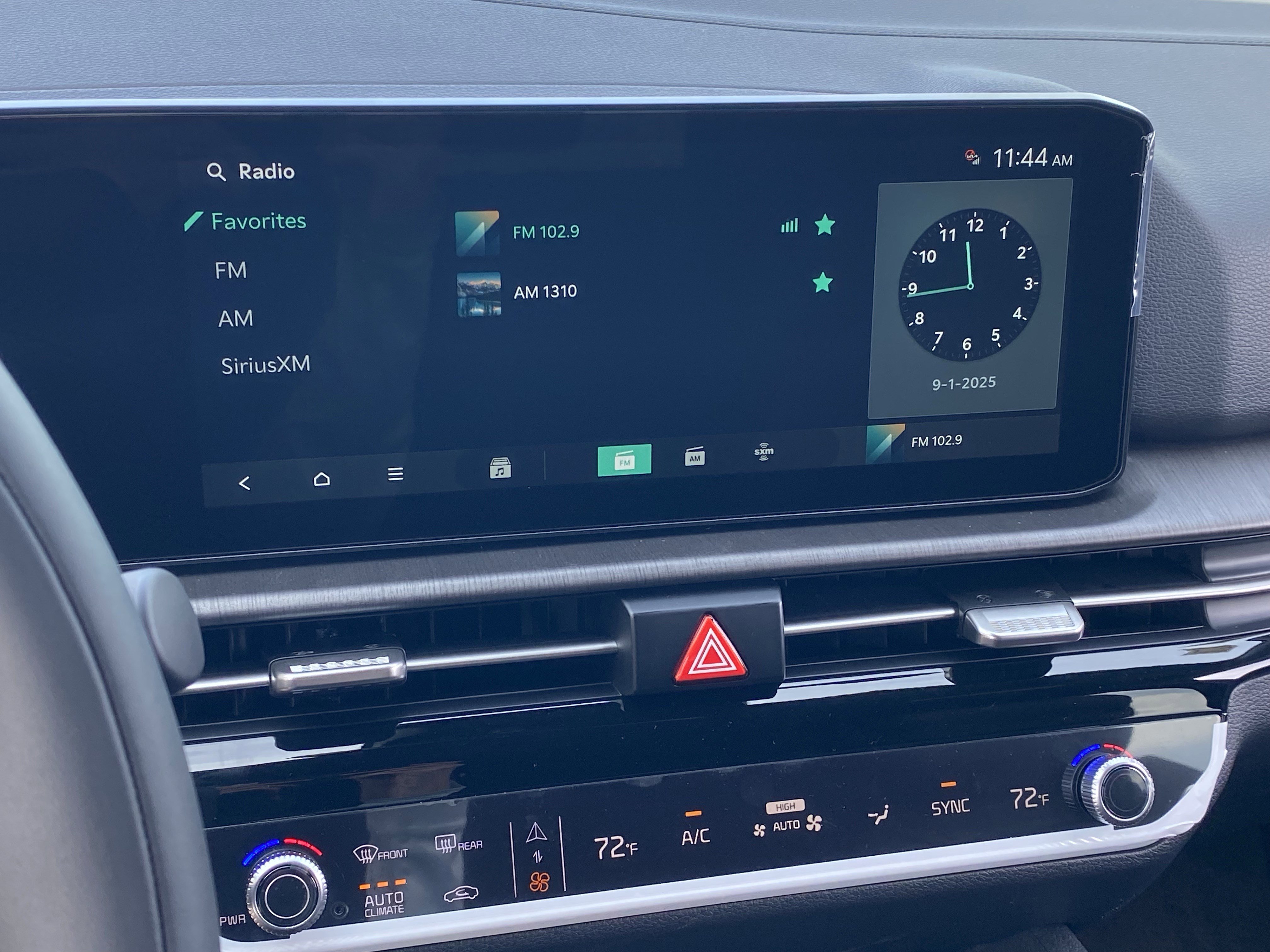 2026 Kia Sportage X-Line photo 3