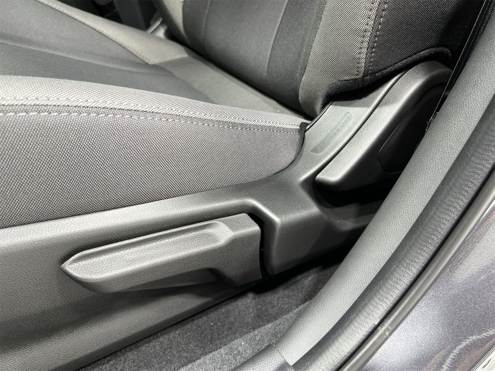 2025 Subaru Impreza Base photo 11