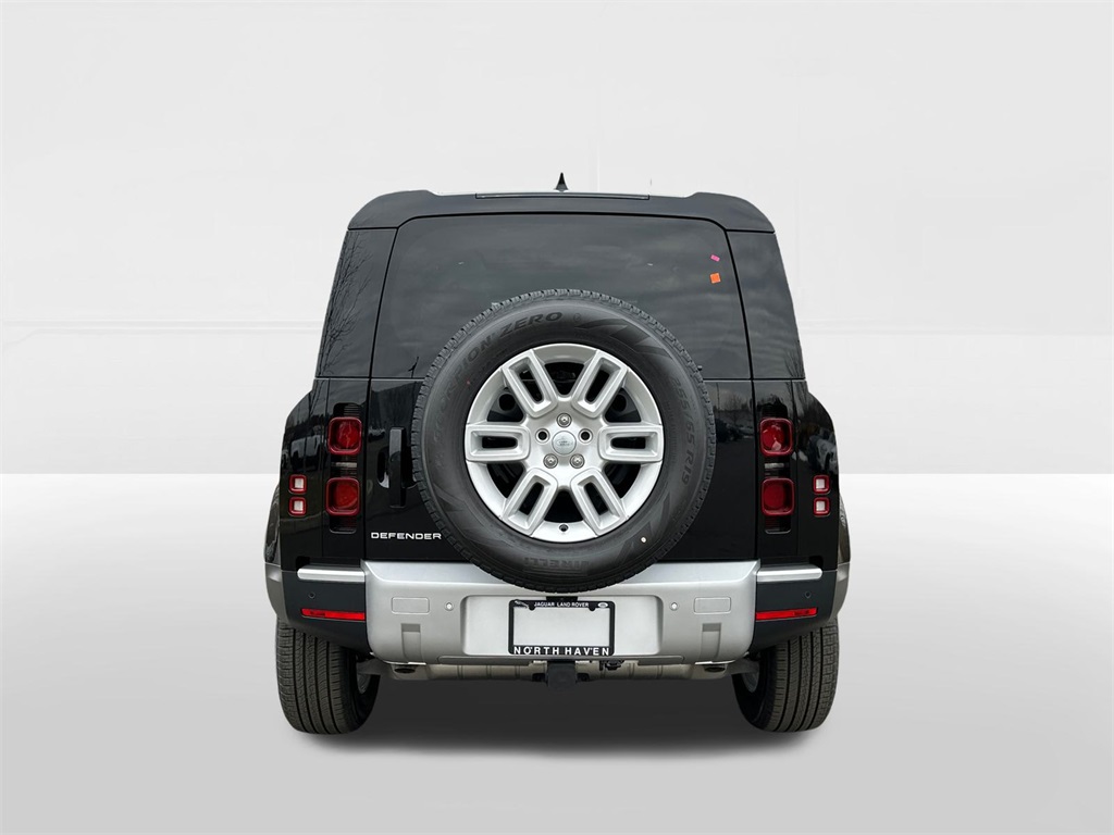 2025 Land Rover Defender 110 S photo 3