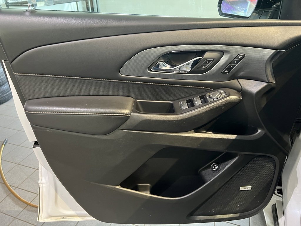 2020 Chevrolet Traverse Premier photo 12