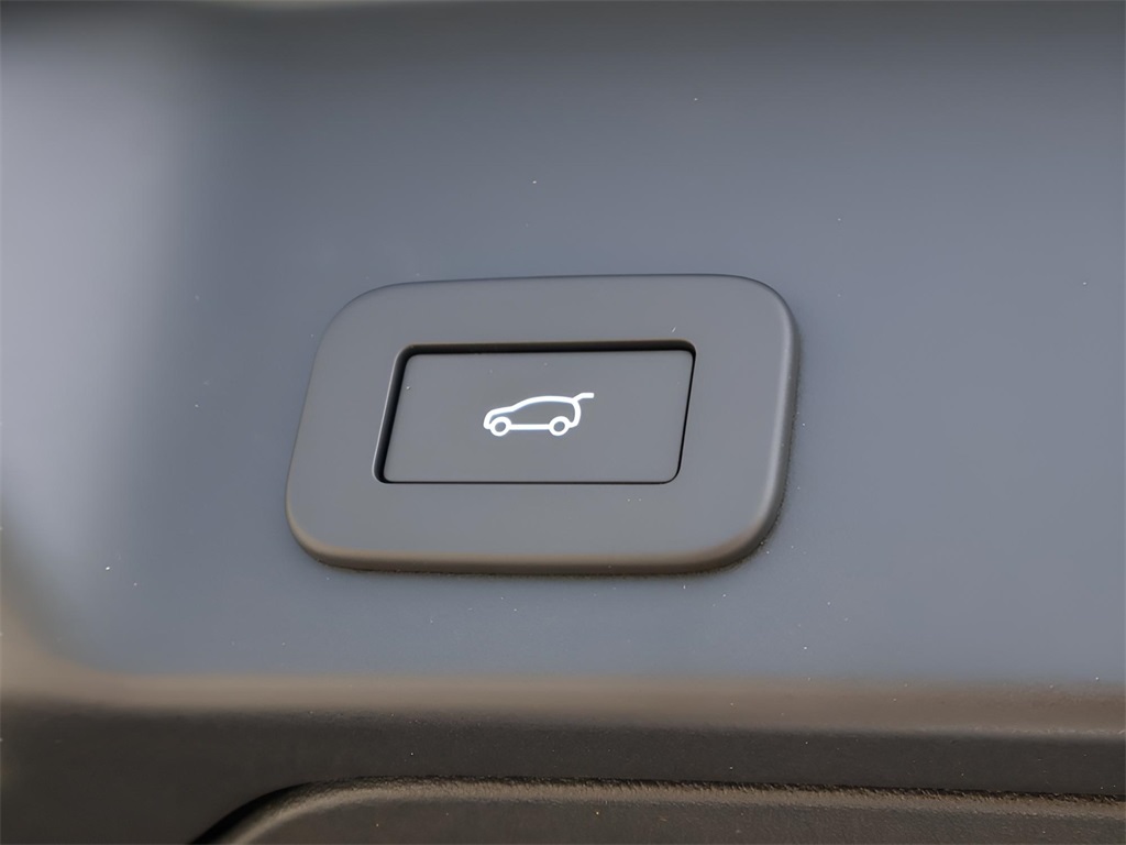 2026 Land Rover Range Rover Evoque Dynamic SE photo 14