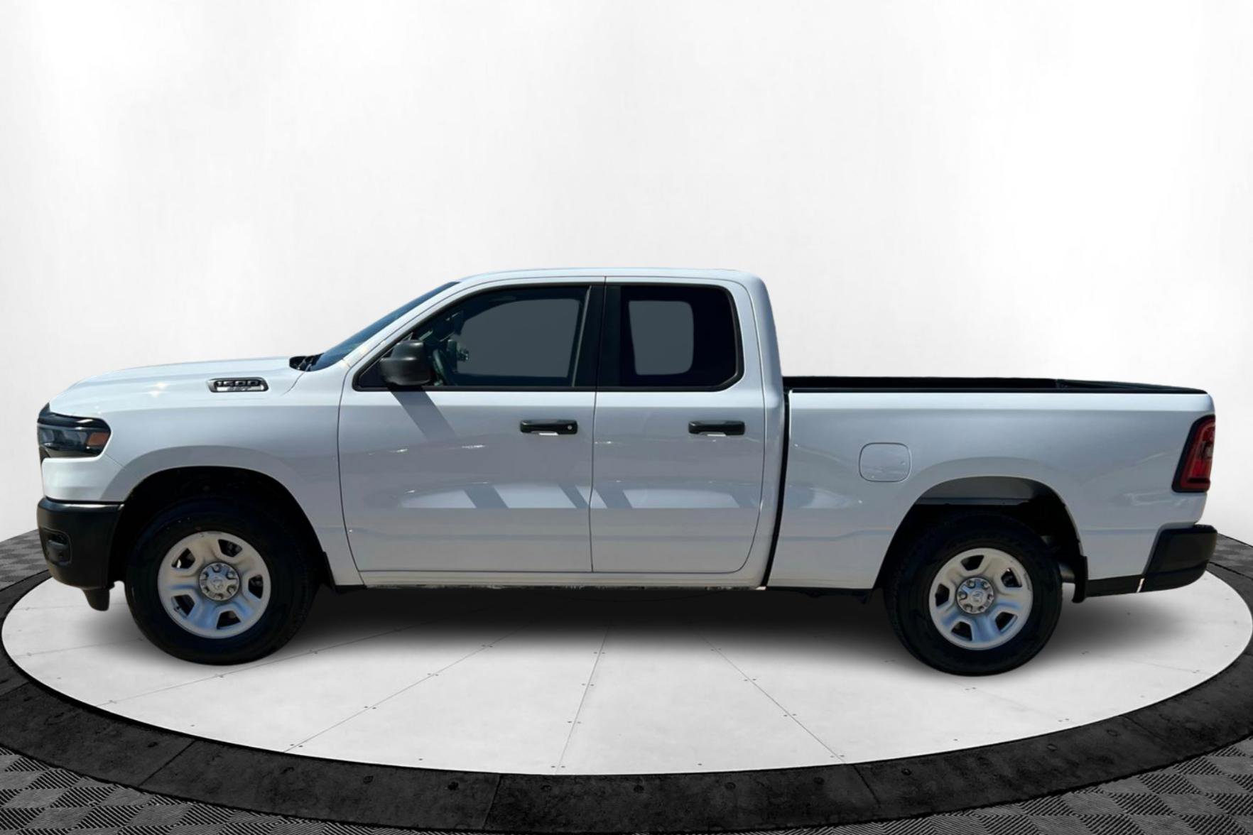 2025 Ram 1500 Tradesman photo 2