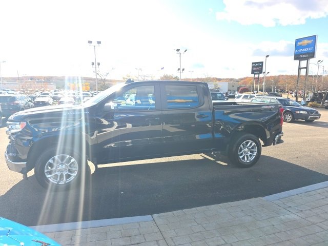 2026 Chevrolet Silverado 1500 LT photo 4