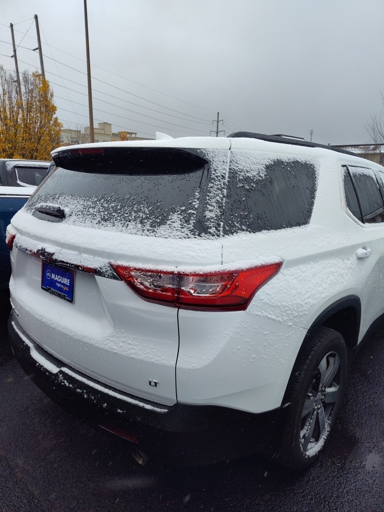 2021 Chevrolet Traverse Leather photo 3