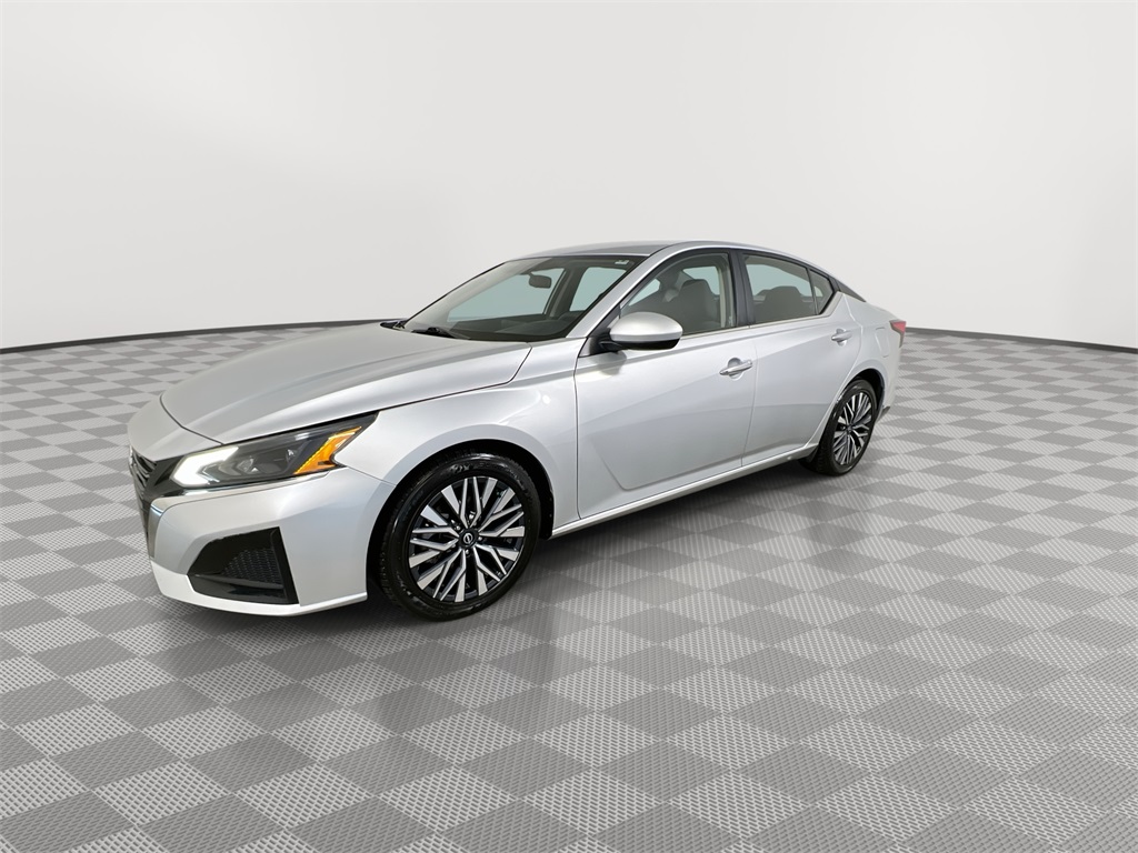 2023 Nissan Altima 2.5 SV photo 4