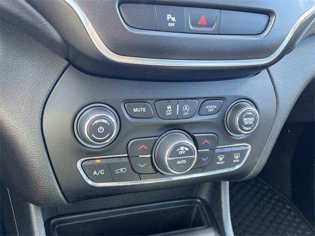 2019 Jeep Cherokee Trailhawk photo 16