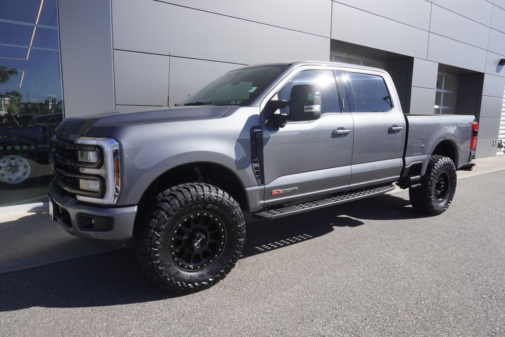 2024 Ford F-250 photo 3