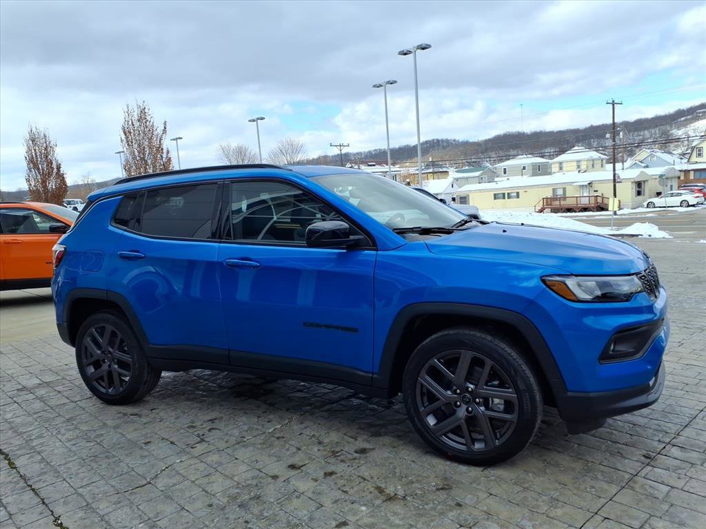 2026 Jeep Compass Latitude photo 4