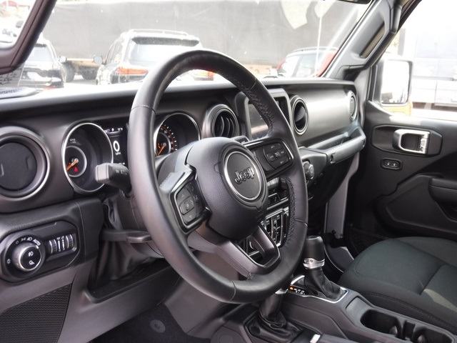 2022 Jeep Gladiator Willys photo 14