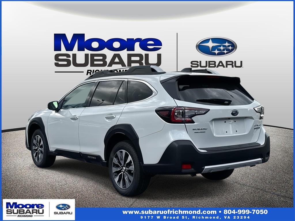 2025 Subaru Outback Touring XT photo 3