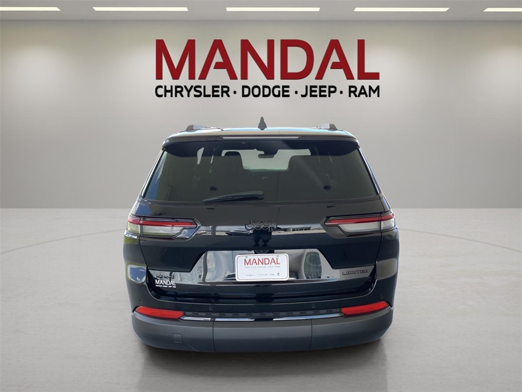 2025 Jeep Grand Cherokee Limited photo 8