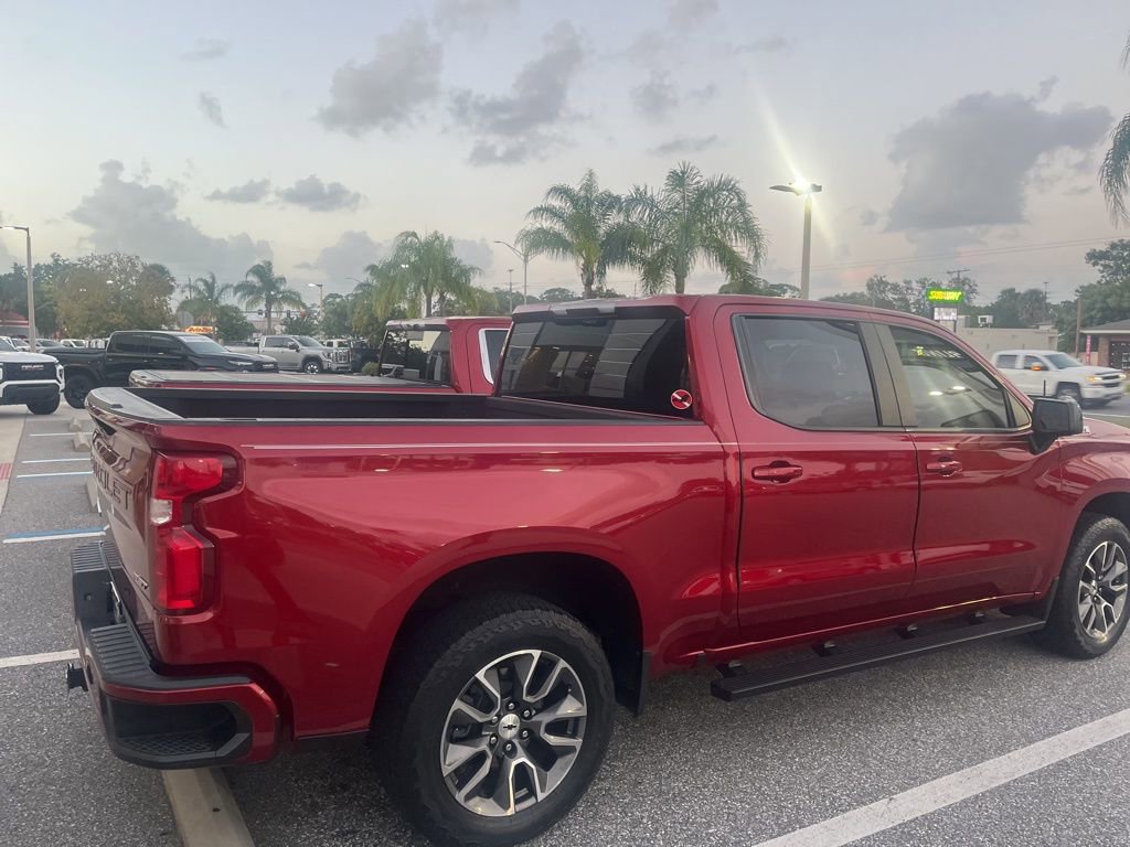 2021 Chevrolet Silverado 1500 RST photo 3