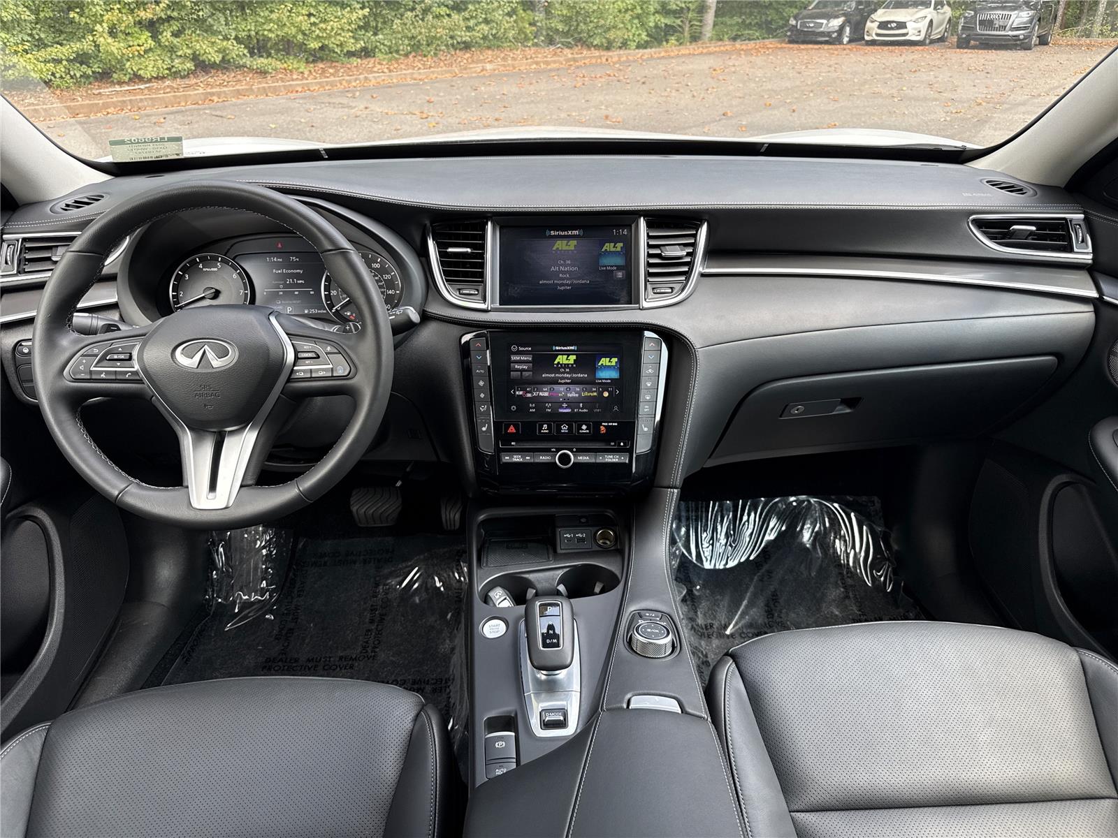 2025 Infiniti QX50 Luxe photo 9