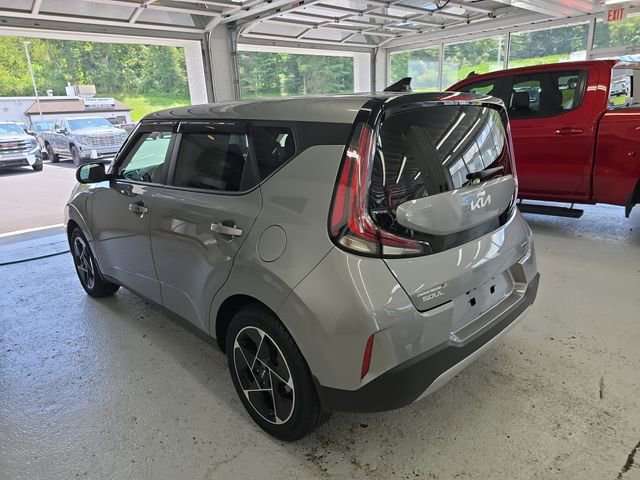 2024 Kia Soul EX photo 3