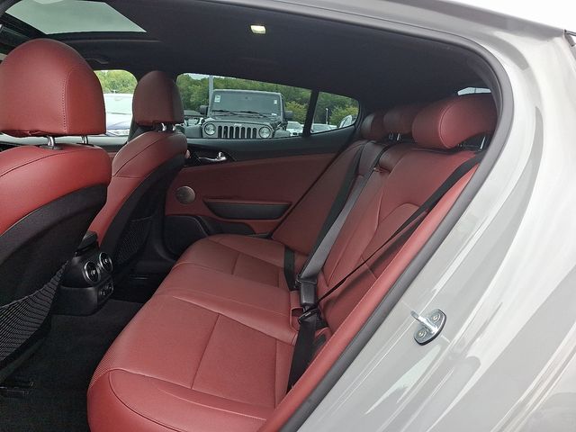 2022 Kia Stinger GT-Line photo 10