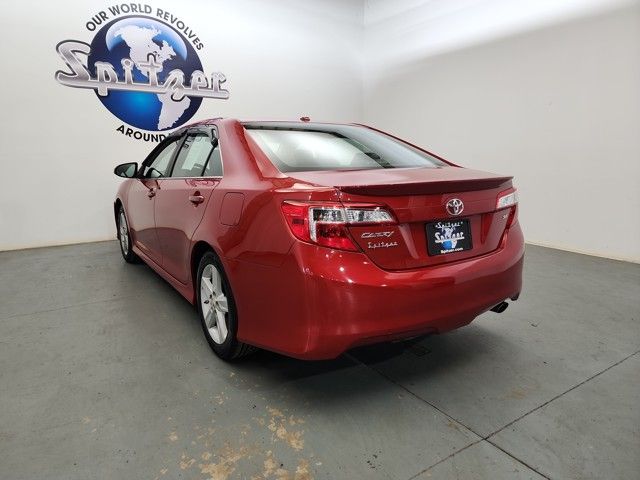 2012 Toyota Camry Base photo 4