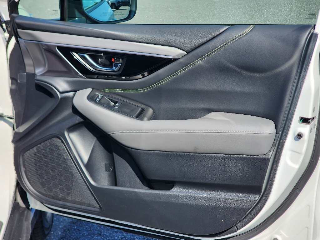 2023 Subaru Outback Onyx Edition photo 18