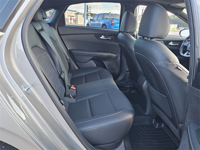 2023 Kia Forte GT-Line photo 15