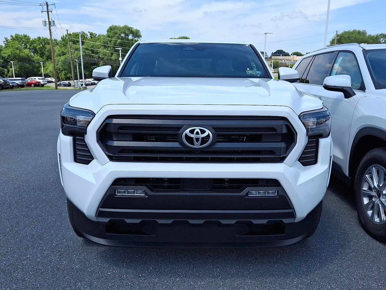 2025 Toyota Tacoma SR5 Double Cab photo 2