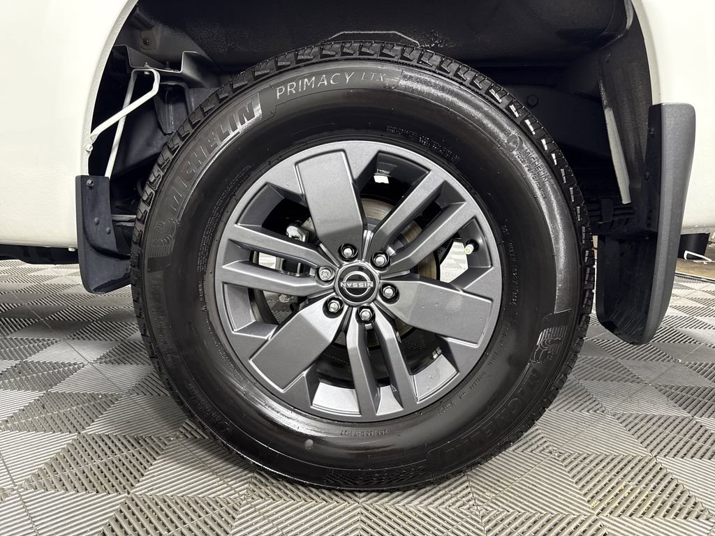 2025 Nissan Frontier SV photo 17