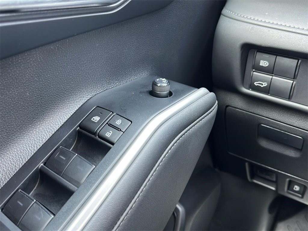 2022 Toyota Highlander XLE photo 18