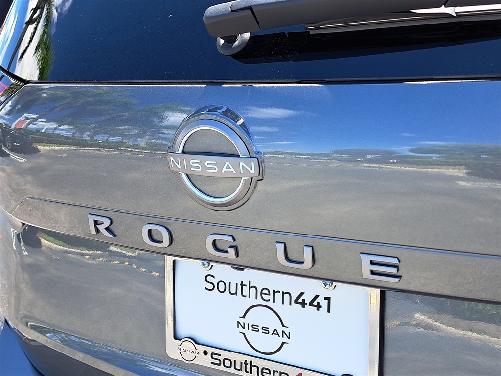 2026 Nissan Rogue S photo 9