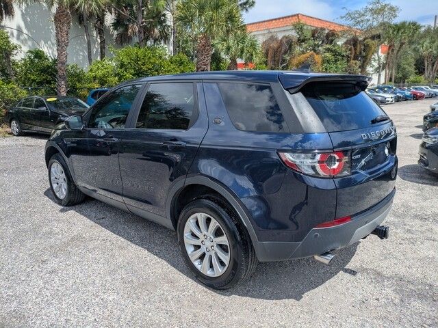 2016 Land Rover Discovery Sport SE photo 4
