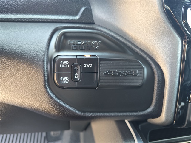 2024 Ram 3500 Laramie photo 21