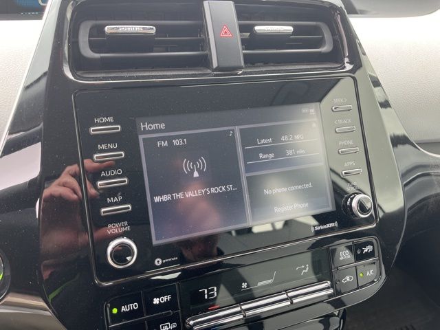 2022 Toyota Prius XLE AWD-e photo 11
