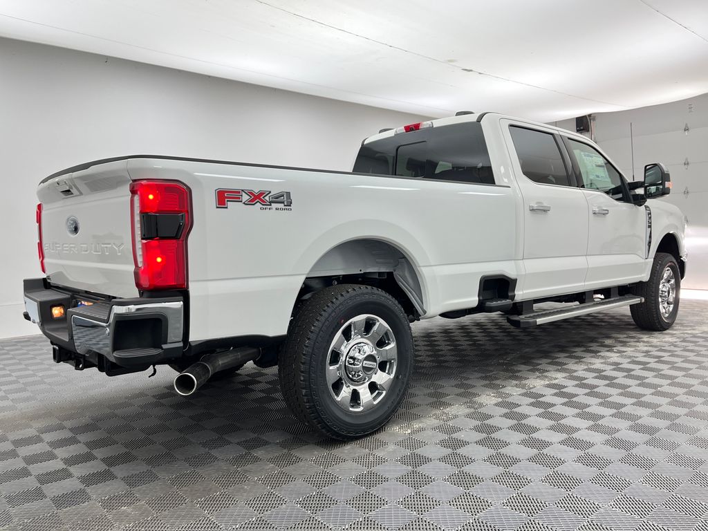 2026 Ford F-350 Lariat photo 6