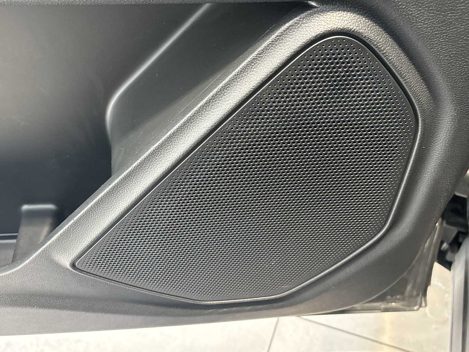 2022 Ford Explorer ST photo 20